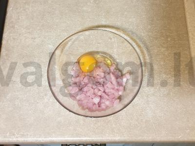 Kepti kalakutienos blynai su sūriu Žingsnis 2