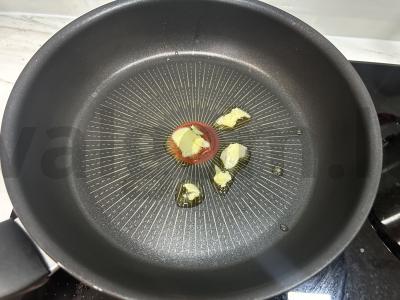 Troškinta kopūstai su kalakutienos faršu ir pomidorų pasta Žingsnis 1