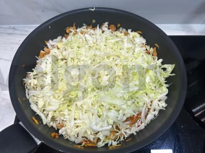 Troškinta kopūstai su kalakutienos faršu ir pomidorų pasta Žingsnis 6