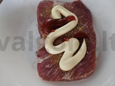 Kiaulienos steikas su konservuotais ananasais Žingsnis 2