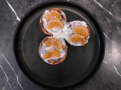 Baltyminiai varškėčiai pusryčiams pagrindine nuotrauka