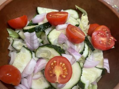 Lengvas salotas su Pekino kopūstu ir krevetėmis Žingsnis 6