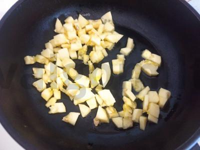 Žuvies sriuba su cukinija ir kiaušiniu Žingsnis 1