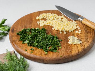 Vištienos blynai su sūriu ir žolelėmis Žingsnis 2