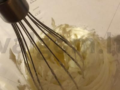 Tortas „Namų“ su kondensuotu pienu ir graikiniais riešutais Žingsnis 3