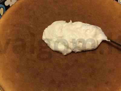 Tortas „Namų“ su kondensuotu pienu ir graikiniais riešutais Žingsnis 4