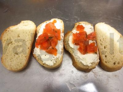 Karšti sumuštiniai su varškės sūriu ir raudonąja žuvimi Žingsnis 2