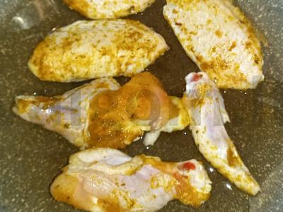 Perlo košė su vištienos sparneliais puode Žingsnis 4