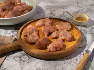 Kiaulienos šašlykas mineralinio vandens marinate Žingsnis 1