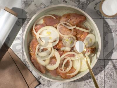 Kiaulienos šašlykas mineralinio vandens marinate Žingsnis 4