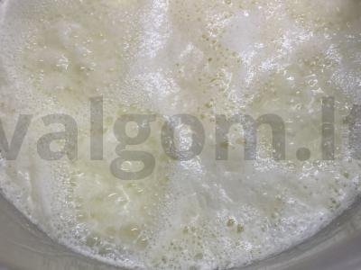 Švelnus varškė iš pieno Žingsnis 1