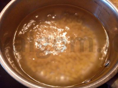 Makaronai su lengvu sūriu ir žolelėmis Žingsnis 1