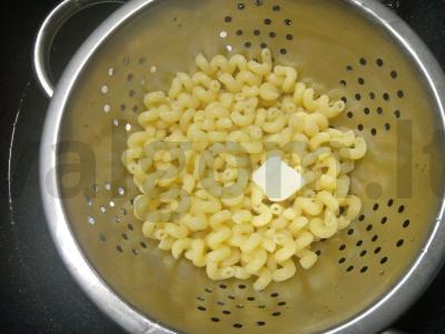 Makaronai su lengvu sūriu ir žolelėmis Žingsnis 2