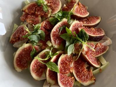 Kalakutiena su figomis ir baziliku Žingsnis 4