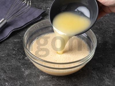 Paprastas keksas su kondensuotu pienu Žingsnis 2