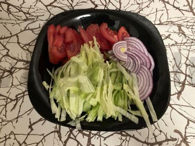 Ritinys lavaše su sultingu mėsa ir daržovėmis Žingsnis 2