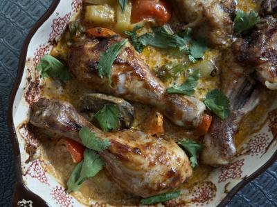 Vištiena orkaitėje su daržovėmis pagrindine nuotrauka