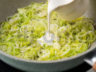 Kiaušiniai su porais Žingsnis 2