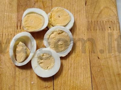 Kanapės su silkėmis ir garstyčiomis Žingsnis 1