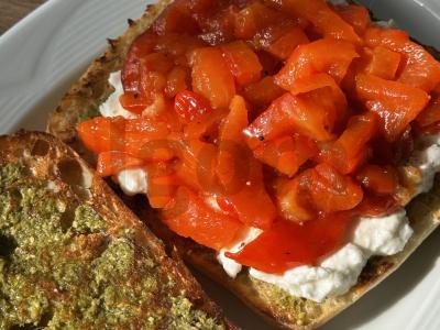 Panini su kepta paprika ir stracciatella sūriu Žingsnis 3