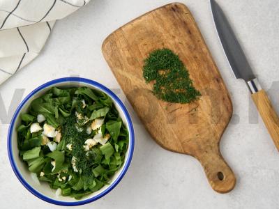 Rūgštynių salotos su kiaušiniais Žingsnis 3