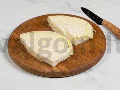 Kopūstų steikai su česnaku Žingsnis 1