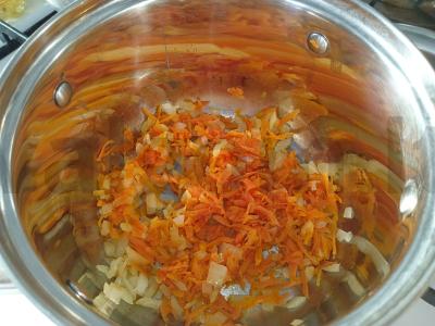 Moliūgų sriuba-pyragas su baziliku Žingsnis 1