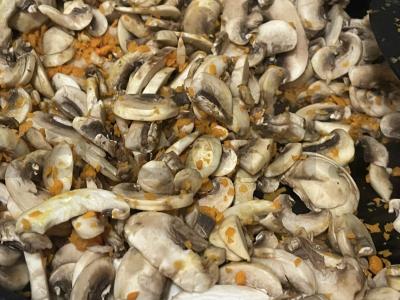 Sriuba su bulguru ir grybais Žingsnis 3