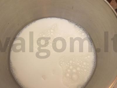 Beigluteniai blynai iš dviejų rūšių miltų Žingsnis 1