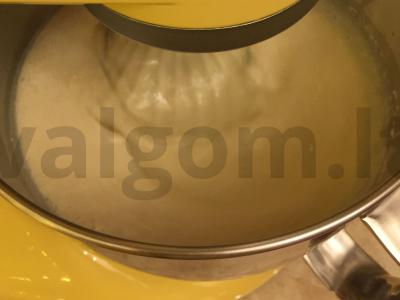 Beigluteniai blynai iš dviejų rūšių miltų Žingsnis 4