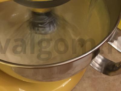 Beigluteniai blynai iš dviejų rūšių miltų Žingsnis 5