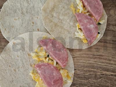 Sotūs tortilija su sūriu ir dešra pusryčiams Žingsnis 6