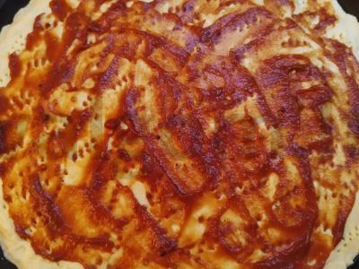 Pica „Naminė“ ant grietinės tešlos Žingsnis 3