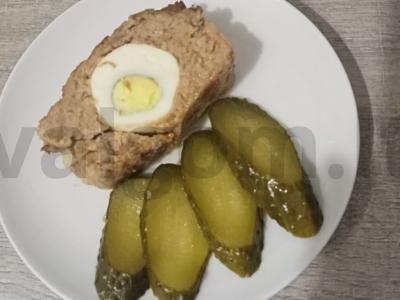 Mėsos kepinys iš faršo su kiaušiniu pagrindine nuotrauka