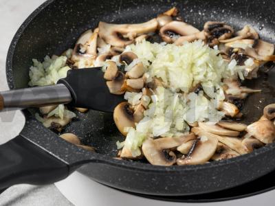 Rulėtas su grybais ir sūriu Žingsnis 5