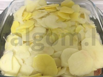 Bulvių apkepas su pomidorais ir sūriu Žingsnis 7