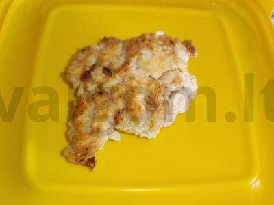 Smulkintos vištienos kotletai su svogūnais pagrindine nuotrauka