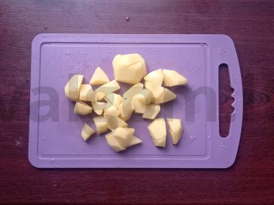 Žaliųjų žirnių ir salierų kreminė sriuba Žingsnis 1