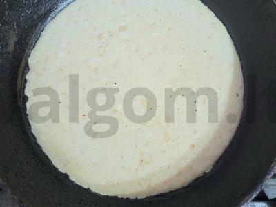 Sotūs avižų blynas su pomidoru ir avokadu Žingsnis 2