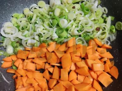 Vištienos ir daržovių troškinys Žingsnis 1