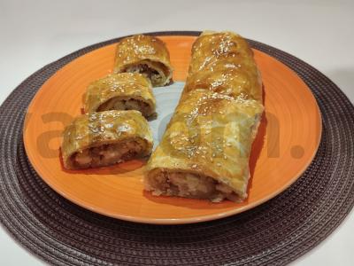 Sluoksniuotos tešlos štrudelis pagrindine nuotrauka