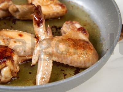 Sultinga vištiena sojų padaže keptuvėje Žingsnis 2