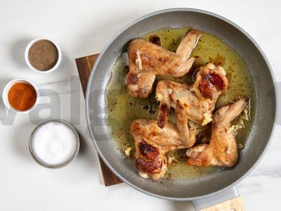 Sultinga vištiena sojų padaže keptuvėje Žingsnis 4