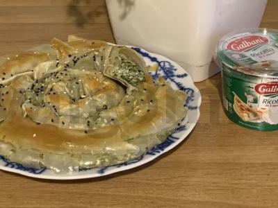 Sraigė su žolelėmis ir ožkos sūriu pagrindine nuotrauka