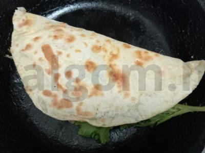 Pusryčiai su grybais ir sūriu tortilijoje Žingsnis 9