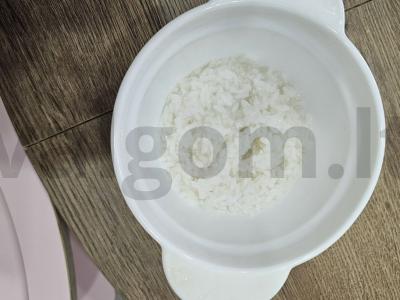 Konservuotų lašišų kotletai su ryžiais Žingsnis 2