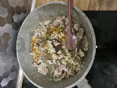 Namų osėtinų pyragas su mėsos faršu Žingsnis 4