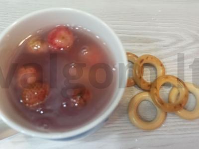 Braškinių-abrikosų kisielius pagrindine nuotrauka