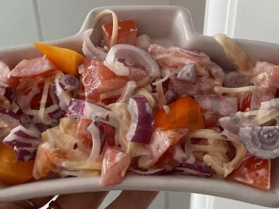 Salotas „Kalėdų Senelio Kepurė“ pagrindine nuotrauka