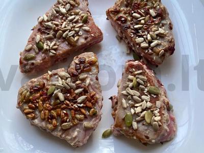 Tuno steikas su sėklų panade Žingsnis 3